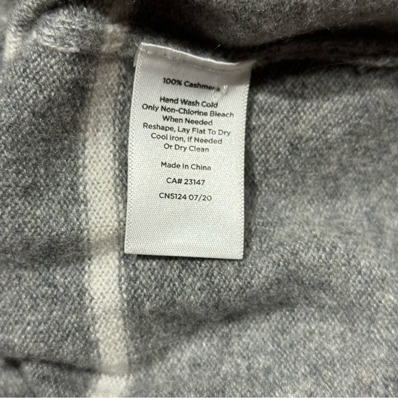 Talbots Sz M Sweater Gray Striped Cashmere Classic Preppy Office Casual Luxury - Picture 4 of 4